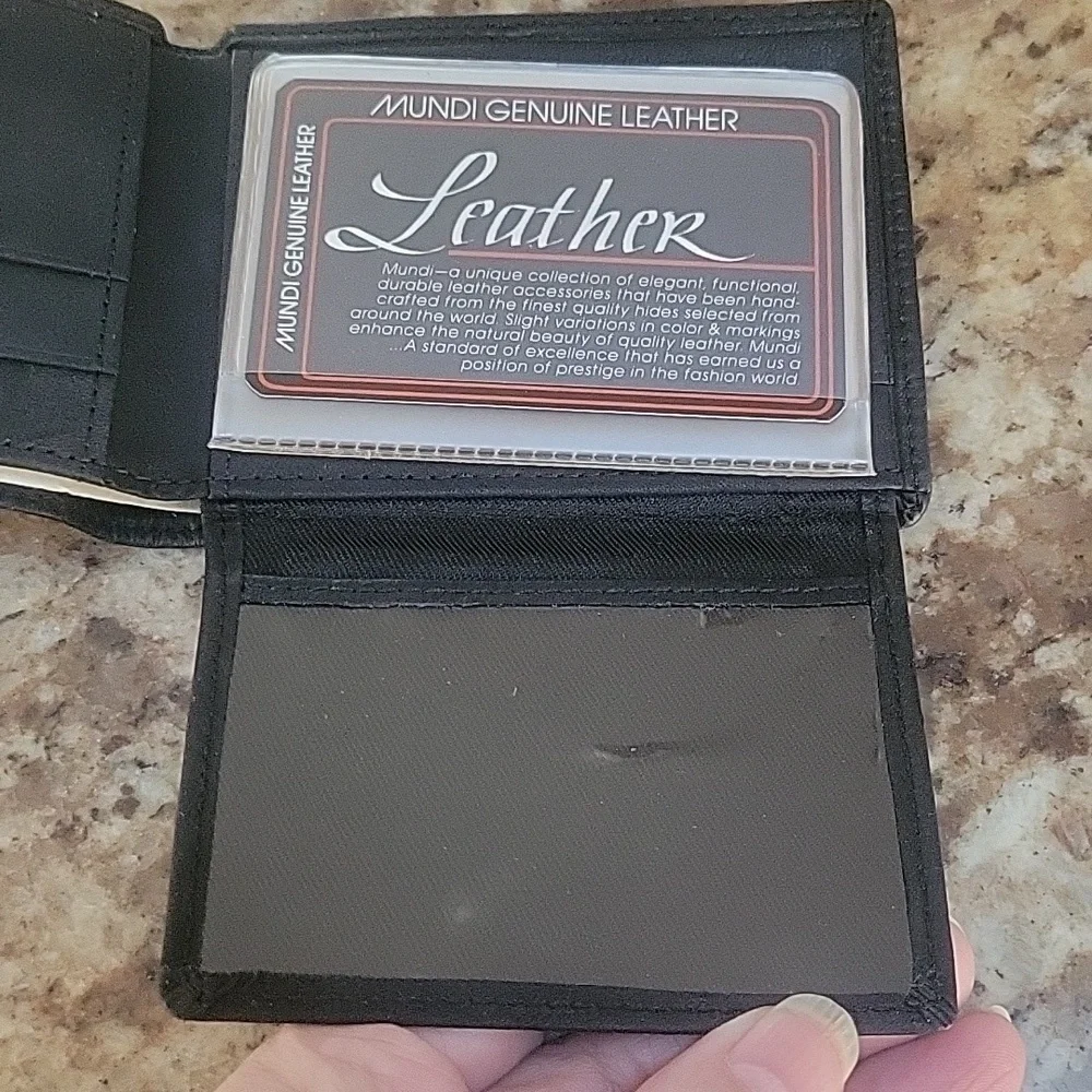 Mundi Black Leather Card Holder